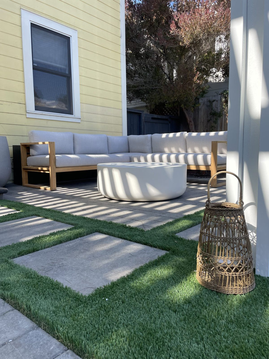 Backyard Patio & Pergola Retreat